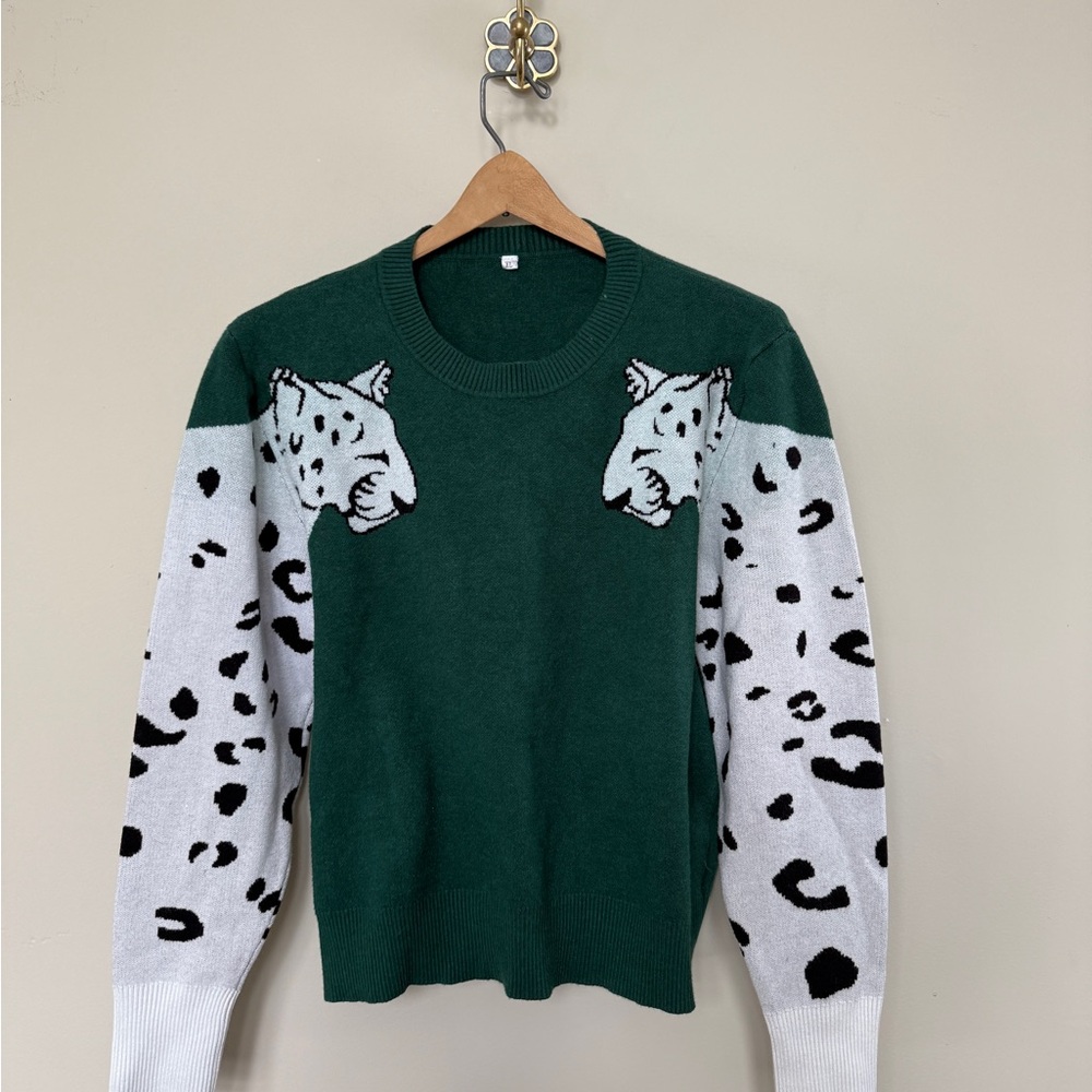 Green Leopard Knit Sweater with Snow Leopard Shoulder Detail – XL (runs small)